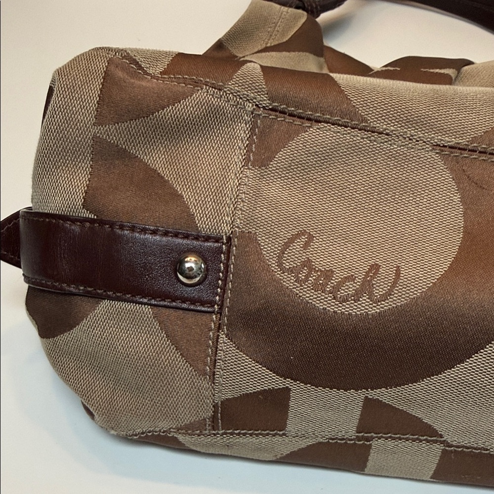 Coach Brown and Tan Signature Shoulder Bag - Picture 9 of 13